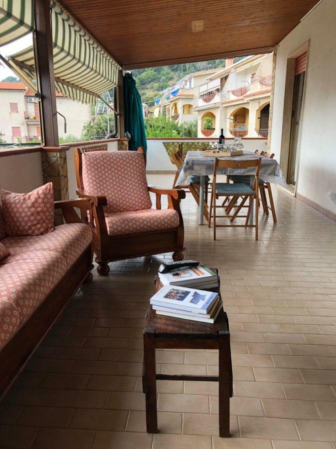 Apartamento La Terrazza Di Carmen E Fausto Cetraro Exterior foto